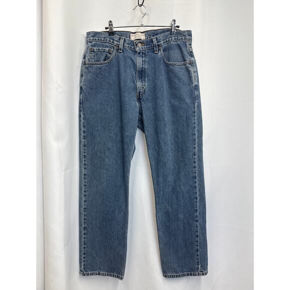 Levi’s pants regular fit size 34/30
Rise-12
Waist-16
Inseam-30 - Picture 1 of 6